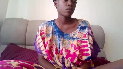 Snapshot of buffybaby_2 chatting on 02.12.26 buffybaby_2 online show from 02.12.26