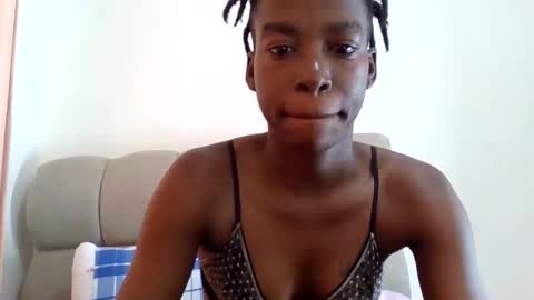 Snapshot of buffybaby_2 chatting on 02.20.26 buffybaby_2 online show from 02.20.26