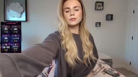 Snapshot of buitifulblonde chatting on 11.11.25 buitifulblonde online show from 11.11.25