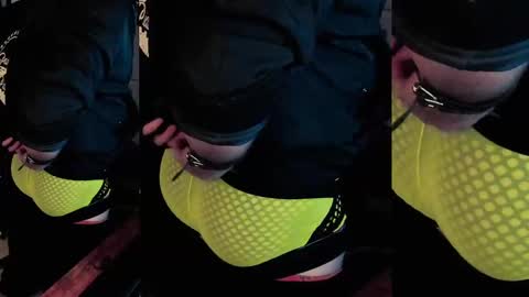 Snapshot of bulging_panties chatting on 10.01.25 Fluid Fantasy online show from 10.01.25
