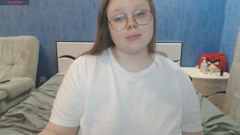 Snapshot of bull_cock_ chatting on 03.10.25 Eva 22 and Anton 24 PVT IS OPENED 60min online show from 03.10.25