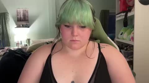 bumblebeebuzzer online show from 02.20.25