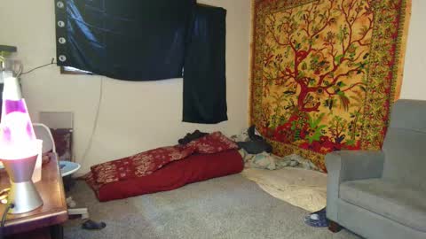 Snapshot of bun_twunk chatting on 11.16.25 Shane online show from 11.16.25