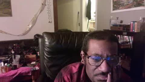 Snapshot of bungalowentertainment chatting on 12.20.25 Bungalow Entertainment online show from 12.20.25
