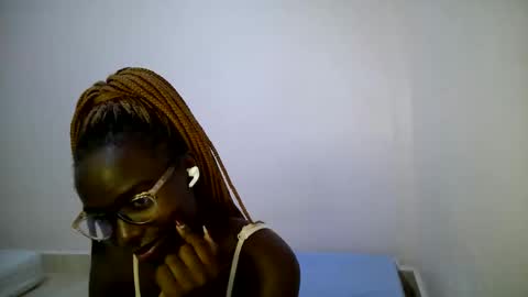 Snapshot of bunny_bliss1 chatting on 05.16.26 bunny_bliss1 online show from 05.16.26
