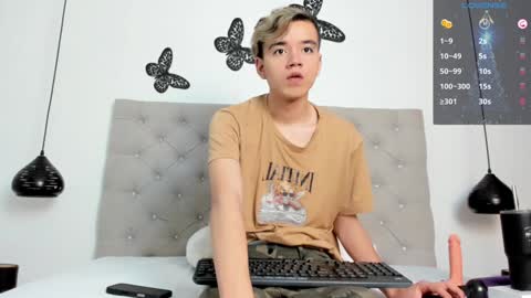Snapshot of bunny_maxxi chatting on 12.20.24 bunny online show from 12.20.24