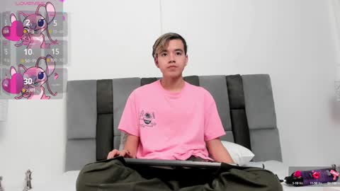 Snapshot of bunny_maxxi chatting on 01.12.25 bunny online show from 01.12.25