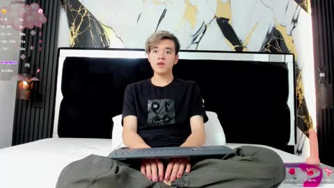 Snapshot of bunny_maxxi chatting on 01.19.25 bunny online show from 01.19.25