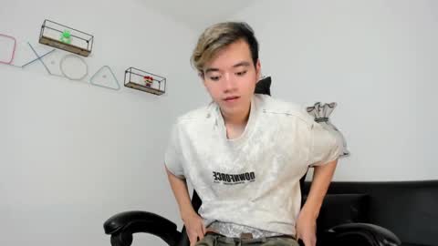 Snapshot of bunny_maxxi chatting on 01.28.25 bunny online show from 01.28.25