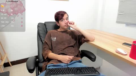 Snapshot of bunny_maxxi chatting on 09.24.25 bunny online show from 09.24.25