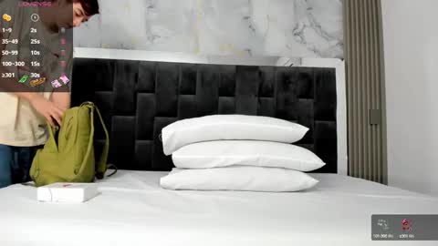 Snapshot of bunny_maxxi chatting on 10.03.25 bunny online show from 10.03.25