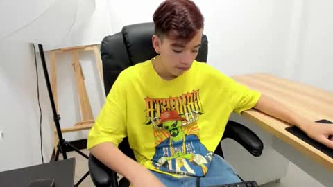 Snapshot of bunny_maxxi chatting on 10.23.25 bunny online show from 10.23.25