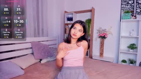 Snapshot of bunny_nova chatting on 10.30.25 Aria online show from 10.30.25