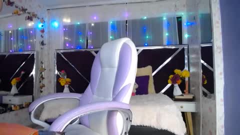 PAULINA online show from 09.19.25