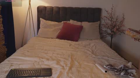 Snapshot of bunnycute_shy chatting on 06.22.26 30 Off online show from 06.22.26