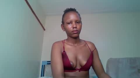 Snapshot of bunnydiva_ chatting on 10.09.25 bunnydiva_ online show from 10.09.25