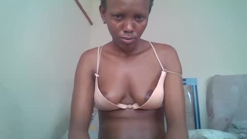 Snapshot of bunnydiva_ chatting on 10.13.25 bunnydiva_ online show from 10.13.25