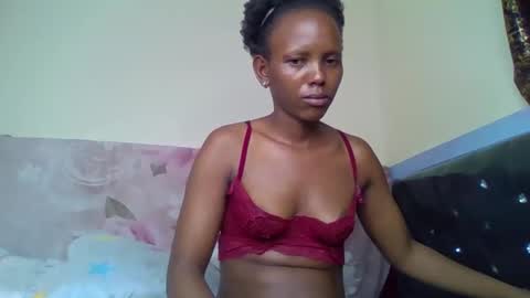 Snapshot of bunnydiva_ chatting on 10.19.25 bunnydiva_ online show from 10.19.25