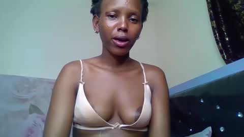 Snapshot of bunnydiva_ chatting on 10.20.25 bunnydiva_ online show from 10.20.25