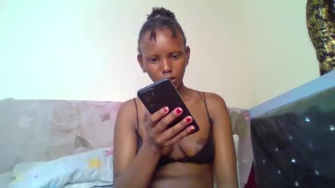 Snapshot of bunnydiva_ chatting on 10.27.25 bunnydiva_ online show from 10.27.25