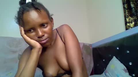 Snapshot of bunnydiva_ chatting on 10.29.25 bunnydiva_ online show from 10.29.25