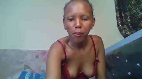 Snapshot of bunnydiva_ chatting on 11.05.25 bunnydiva_ online show from 11.05.25