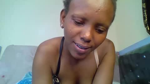 Snapshot of bunnydiva_ chatting on 11.07.25 bunnydiva_ online show from 11.07.25