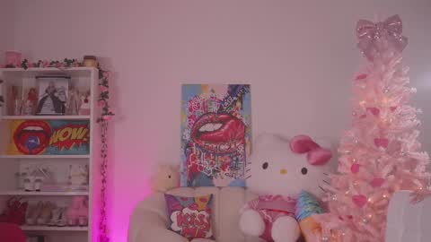 Snapshot of bunnydollstella chatting on 12.21.24 Stella online show from 12.21.24