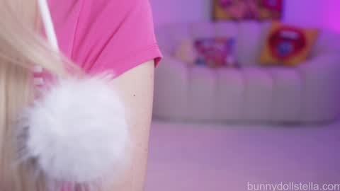 Snapshot of bunnydollstella chatting on 10.05.25 Stella online show from 10.05.25