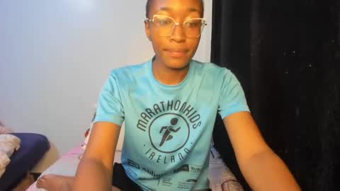 Snapshot of bunnygurl_ chatting on 11.24.25 bunnygurl online show from 11.24.25