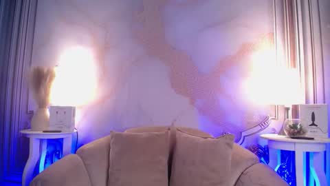 Snapshot of bunnyleahxxx chatting on 09.30.25 ANASTASIA online show from 09.30.25