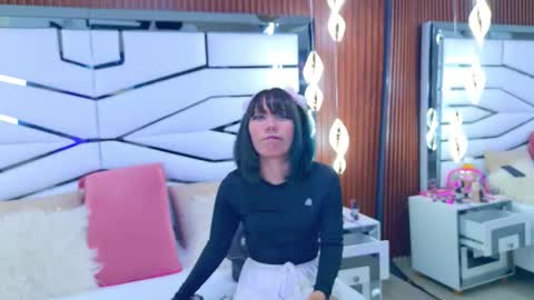 Bunny online show from 12.21.25