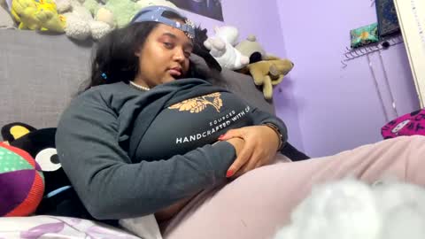 Snapshot of bunnyslittlecum chatting on 01.01.25 Bunnygirl Onyx online show from 01.01.25