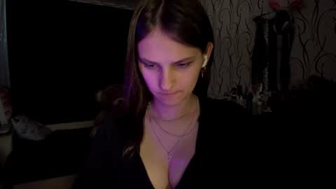 Snapshot of bunnytrussel chatting on 06.21.26 Bella online show from 06.21.26
