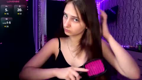 Snapshot of bunnytrussel chatting on 07.14.26 Bella online show from 07.14.26