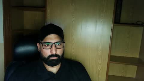 Hairy Arabian online show from 09.12.25