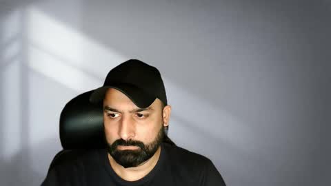 Hairy Arabian online show from 09.19.25