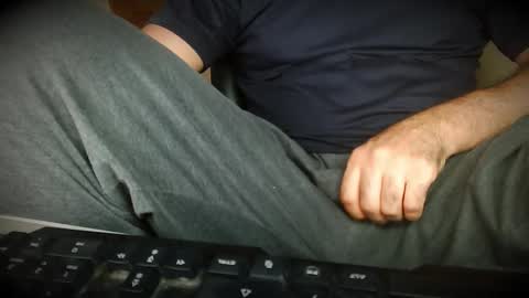 Hairy Arabian online show from 10.13.25