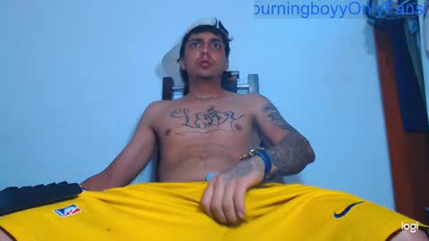 Snapshot of burningboyy chatting on 01.31.25 independiente online show from 01.31.25