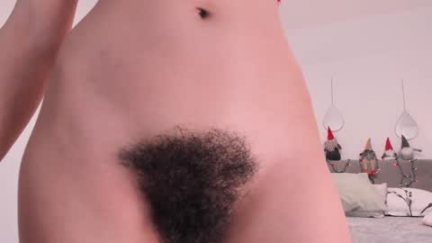 Snapshot of bush_woman chatting on 12.19.24 Larisa online show from 12.19.24