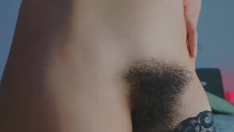 Snapshot of bush_woman chatting on 02.14.25 Larisa online show from 02.14.25