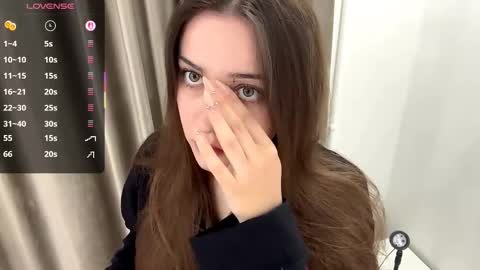 Snapshot of bushihugs chatting on 10.07.25 Hexy online show from 10.07.25