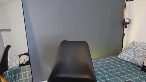 Snapshot of busterspinter chatting on 10.05.25 Buster independent model online show from 10.05.25