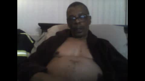 Busturgutzgd1 online show from 12.13.24