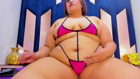 busty juicyy online show from 07.18.26