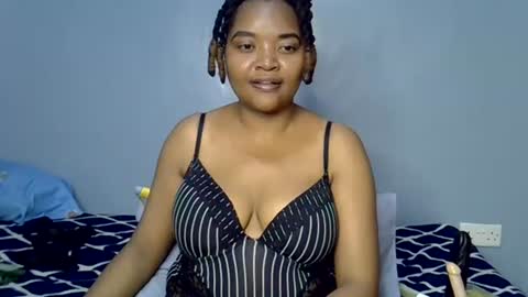 busty kenzi online show from 07.18.26