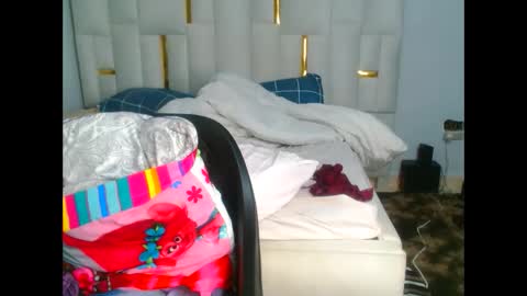 Snapshot of busty_mellons69 chatting on 10.02.25 busty_mellons69 online show from 10.02.25