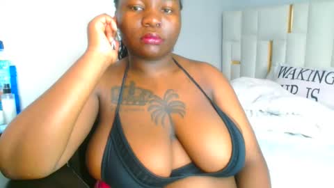 Snapshot of busty_mellons69 chatting on 10.22.25 busty_mellons69 online show from 10.22.25