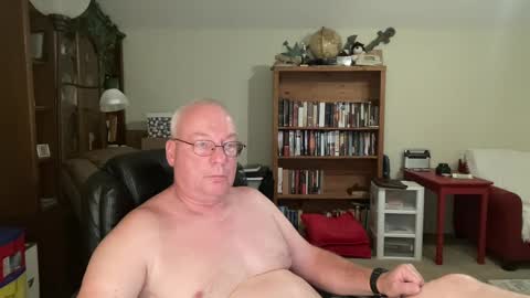 bustyballs100 online show from 09.10.25