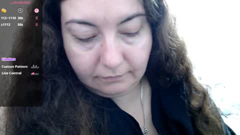 Snapshot of bustyemma chatting on 05.12.26 Emma online show from 05.12.26